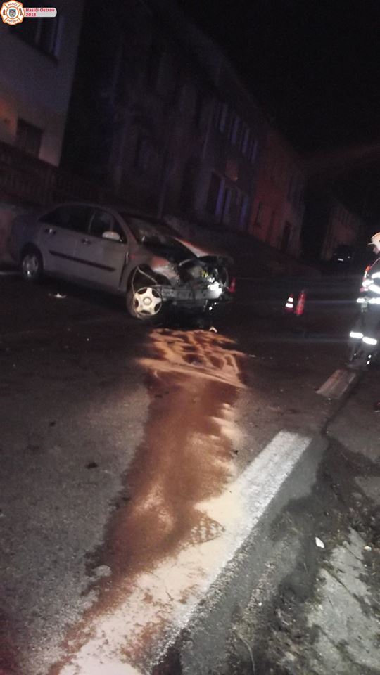 15. 4. 2018 - Dopravní nehoda osobního vozidla, Jáchymov