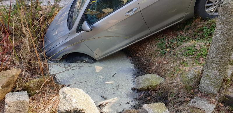 5. 4. 2019 - Dopravní nehoda osobního vozidla, Jáchymov
