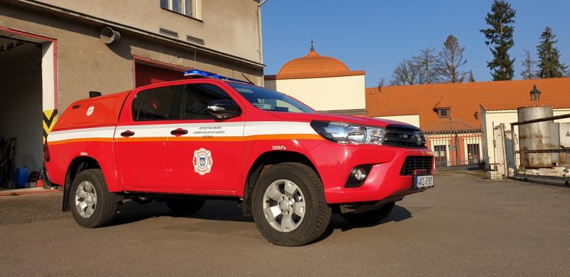 Toyota Hilux 2GD 2,4, univerzální automobil