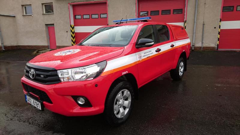 Toyota Hilux 2GD 2,4, univerzální automobil