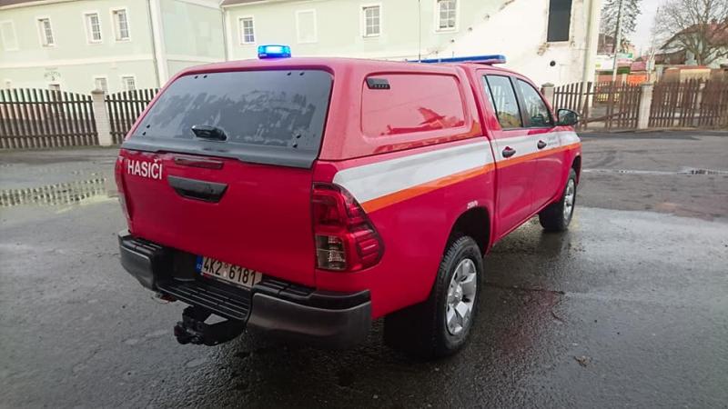Toyota Hilux 2GD 2,4, univerzální automobil