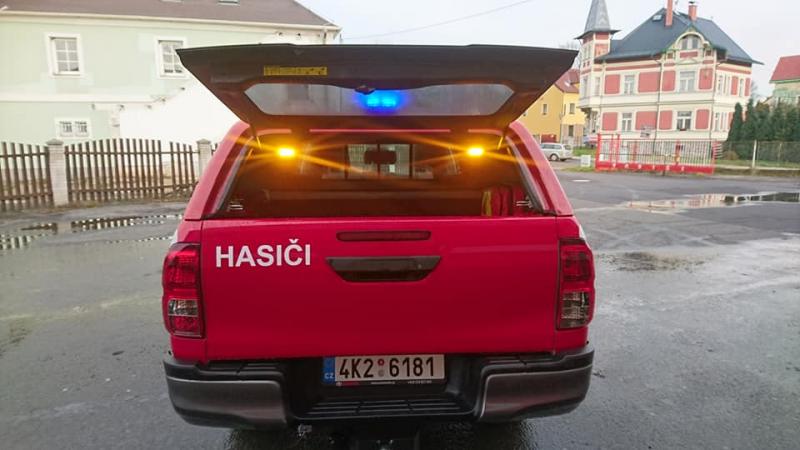 Toyota Hilux 2GD 2,4, univerzální automobil