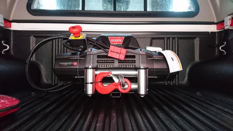 Toyota Hilux 2GD 2,4, univerzální automobil