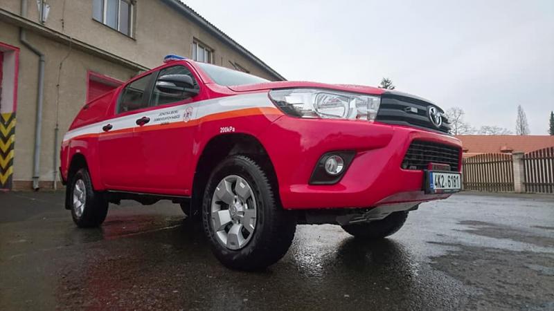 Toyota Hilux 2GD 2,4, univerzální automobil