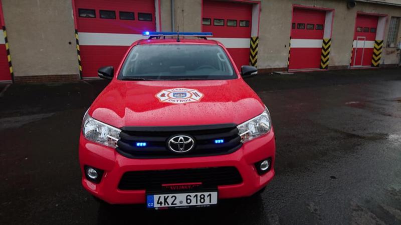 Toyota Hilux 2GD 2,4, univerzální automobil